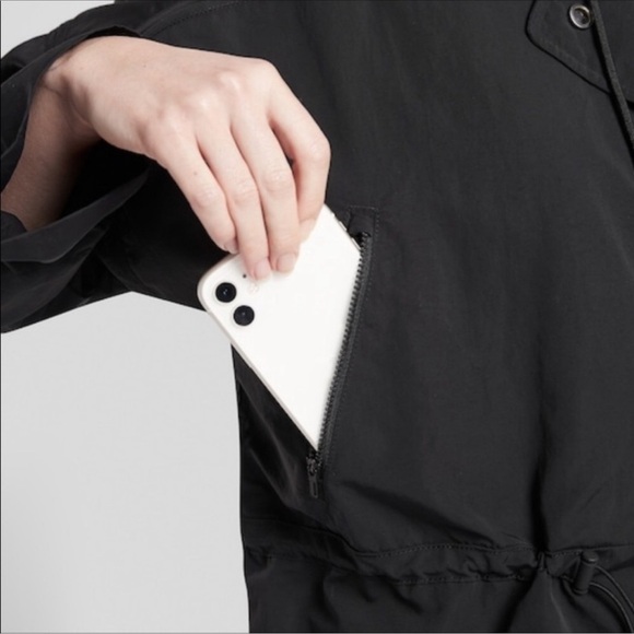 ATHLETA Acadia Cropped Utility Sz M Women's Black Jacket - Picture 5 of 11